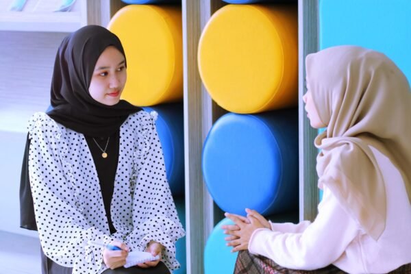 Keterampilan Komunikasi Modern: Teknik Berbicara agar Didengar dan Dipahami